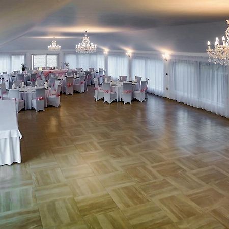 Eder Bed & Breakfast Nesvady Bagian luar foto