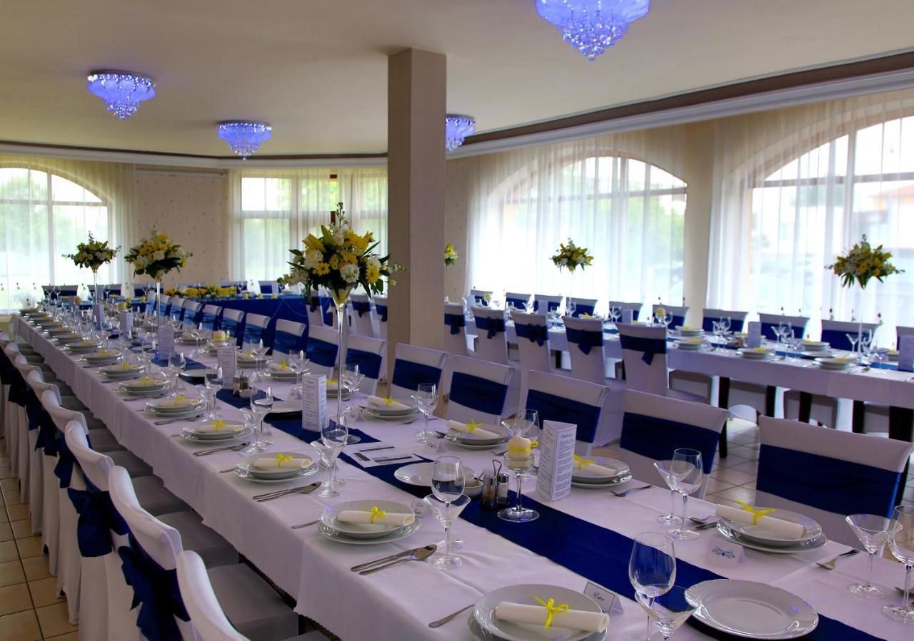 Eder Bed & Breakfast Nesvady Bagian luar foto